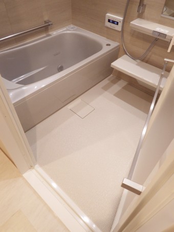 TOTO シンラで上質な浴室空間を TOTO シンラで上質な浴室空間を